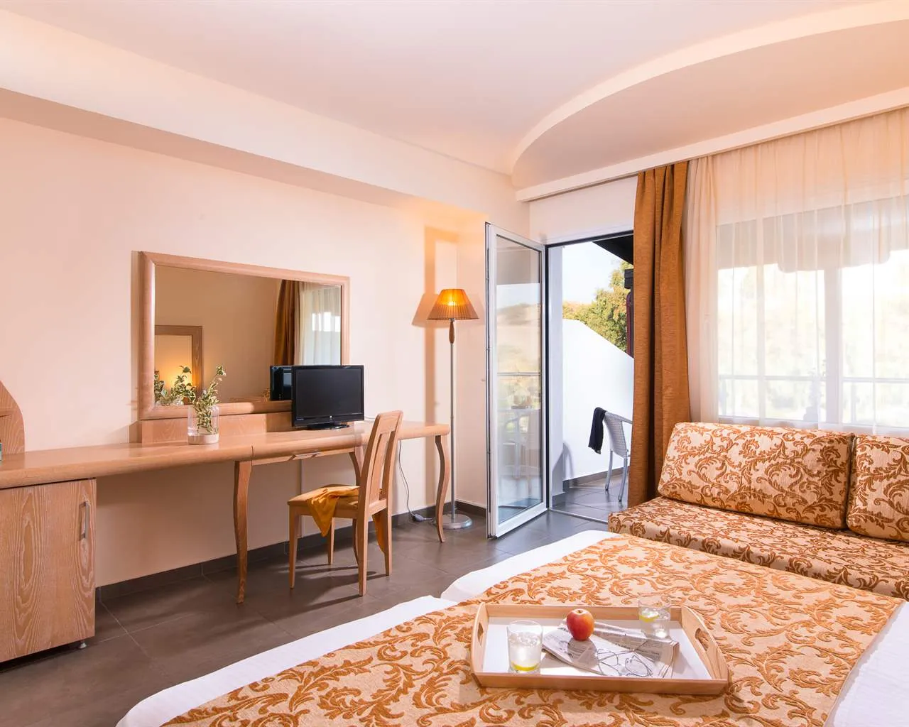 Alexandros Palace Hotel & Suites, Grčka — Double Room Superior Pool View
