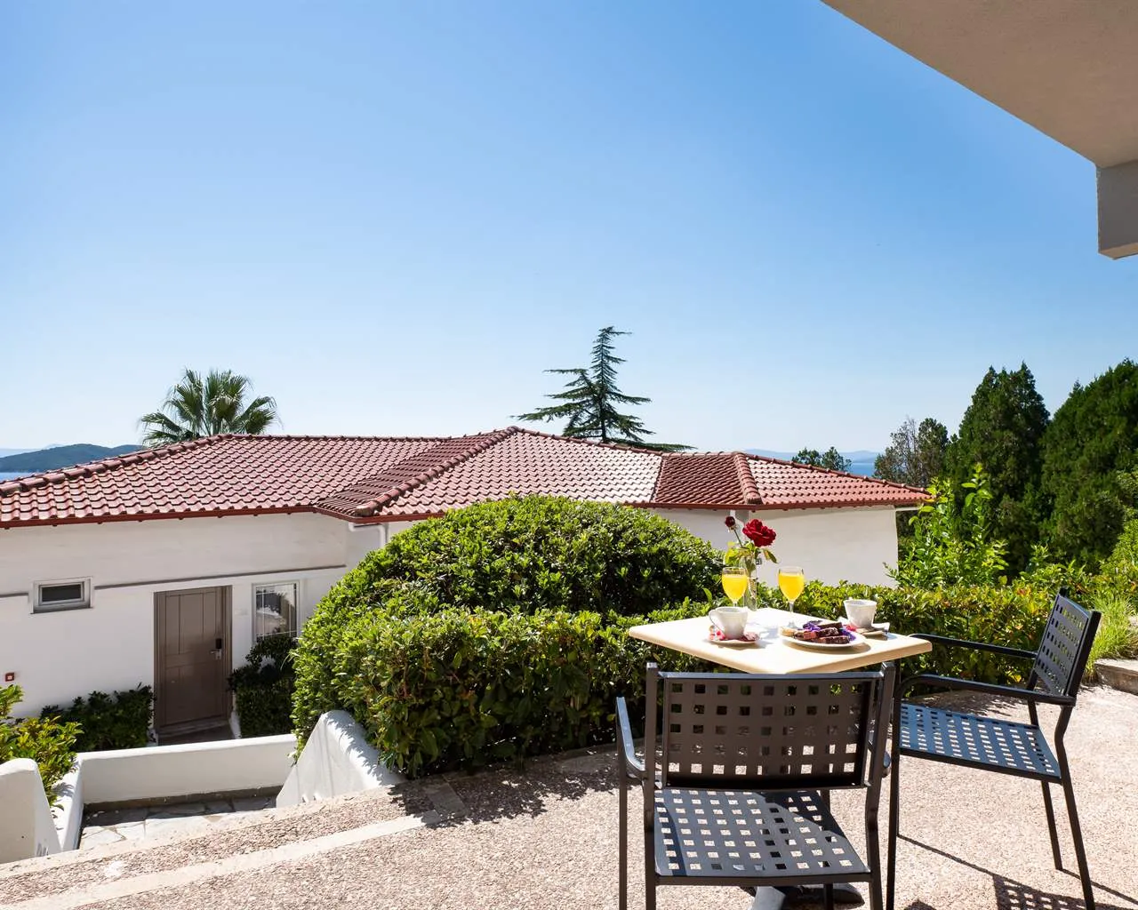 Alexandros Palace Hotel & Suites, Grčka — Family Standard Garden View