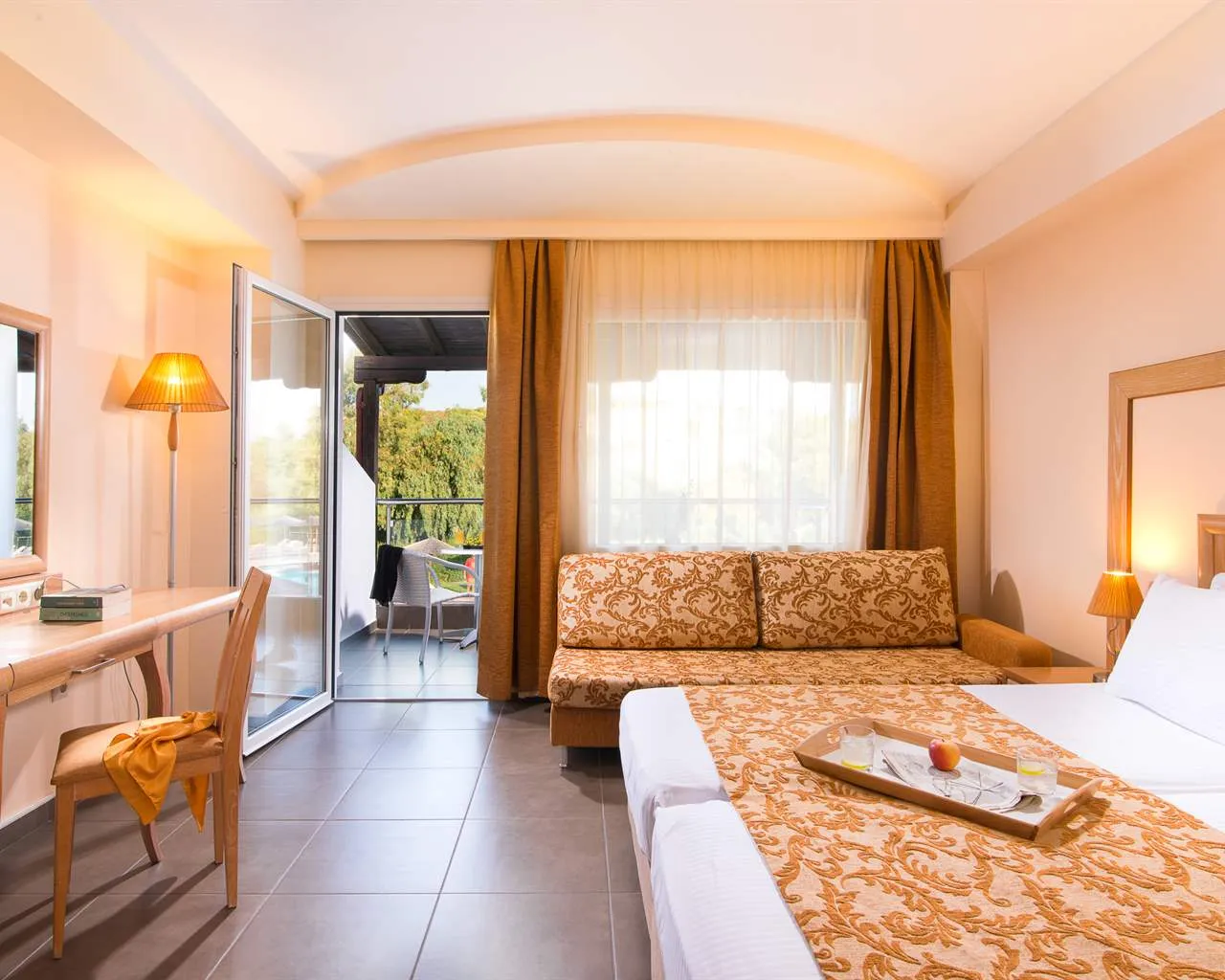 Alexandros Palace Hotel & Suites, Grčka — Room Superior Garden View
