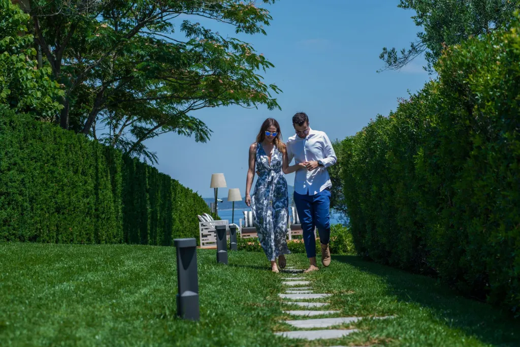 Avaton Luxury Beach Resort - Relais & Chateaux, Nea Roda, Grčka — plaža