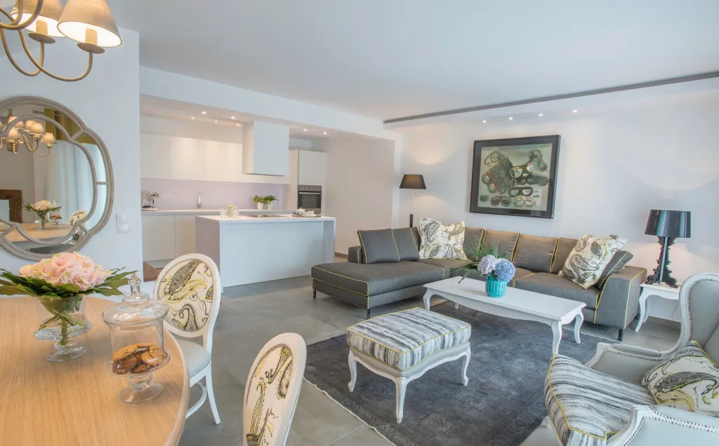 Avaton Luxury Beach Resort - Relais & Chateaux, Nea Roda, Grčka — plaža