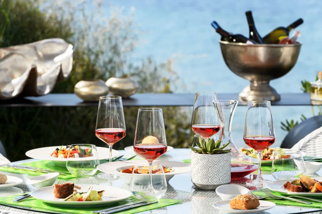 Avaton Luxury Beach Resort - Relais & Chateaux, Nea Roda, Grčka — plaža