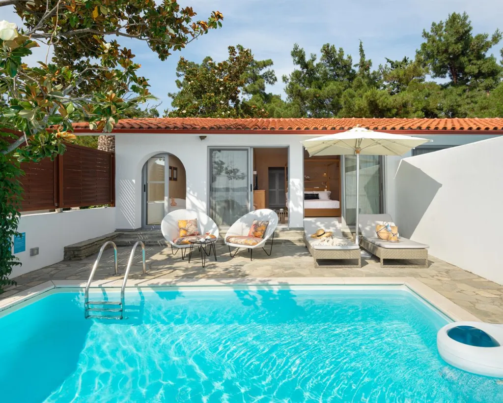 Eagles Palace Hotel, Uranopolis, Grčka — Bungalow 2 BedRoom Private Pool Sea View