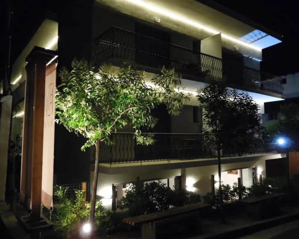Vozina Hotel, Metamorfosi, Grčka