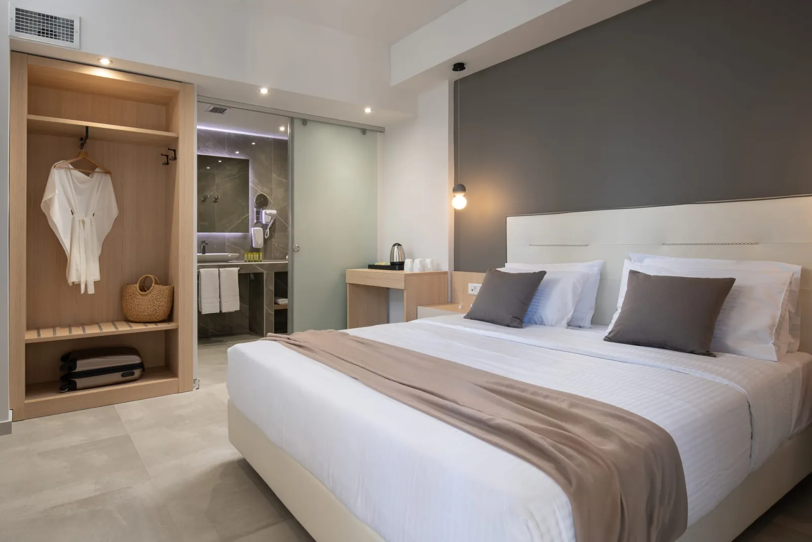 Simeon Hotel, Metamorfozis, Grčka — Deluxe Suite