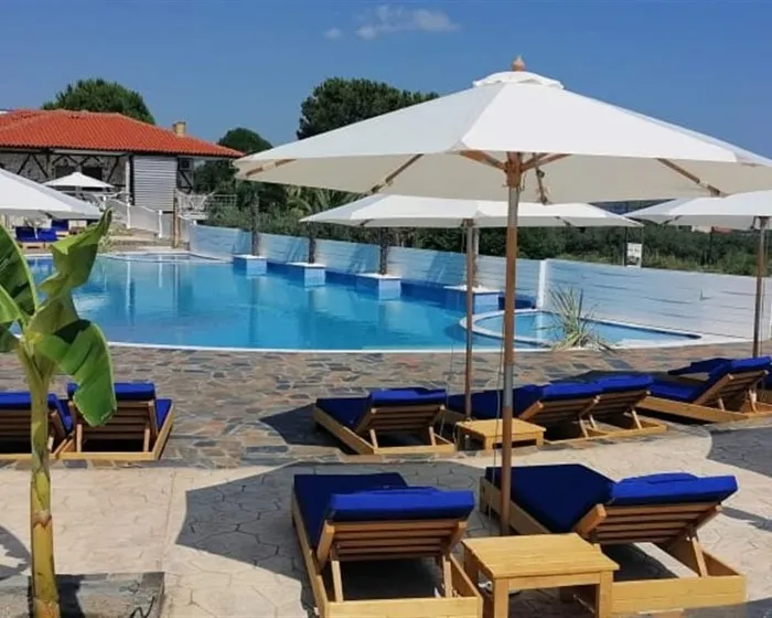 Simon King Hotel, Vurvuru