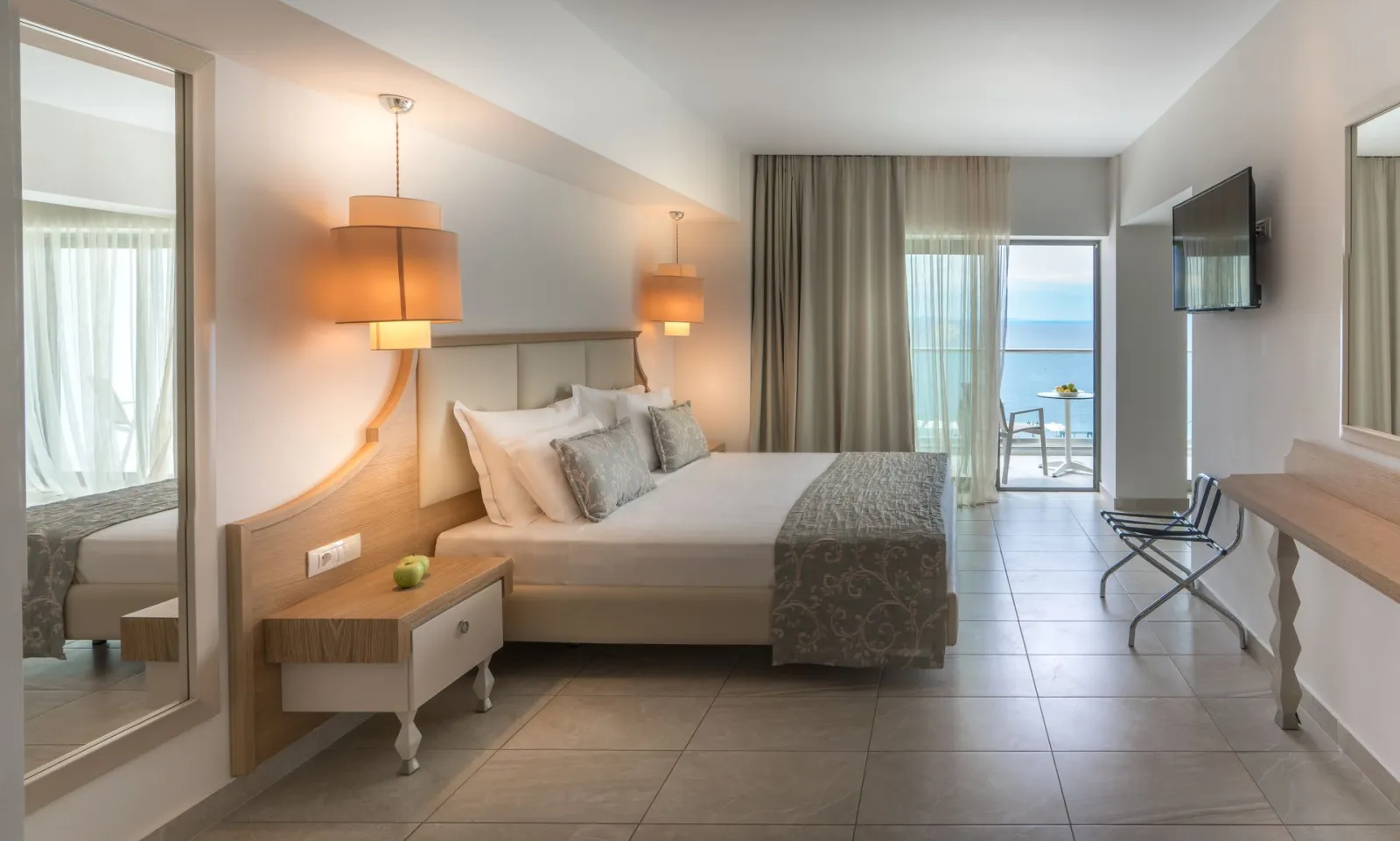 Elinotel Sermilia Resort, Psakudia, Grčka — Suite Sea View