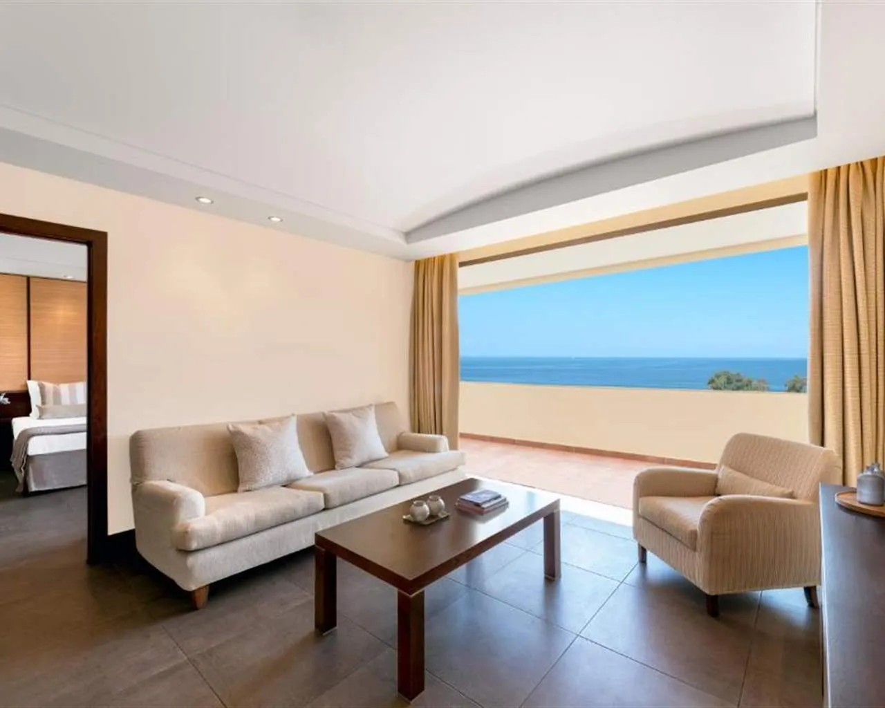 Porto Carras Grand Resort Meliton Hotel, Neos Marmaras, Grčka — Suite 1 BedRoom Superior Golf View