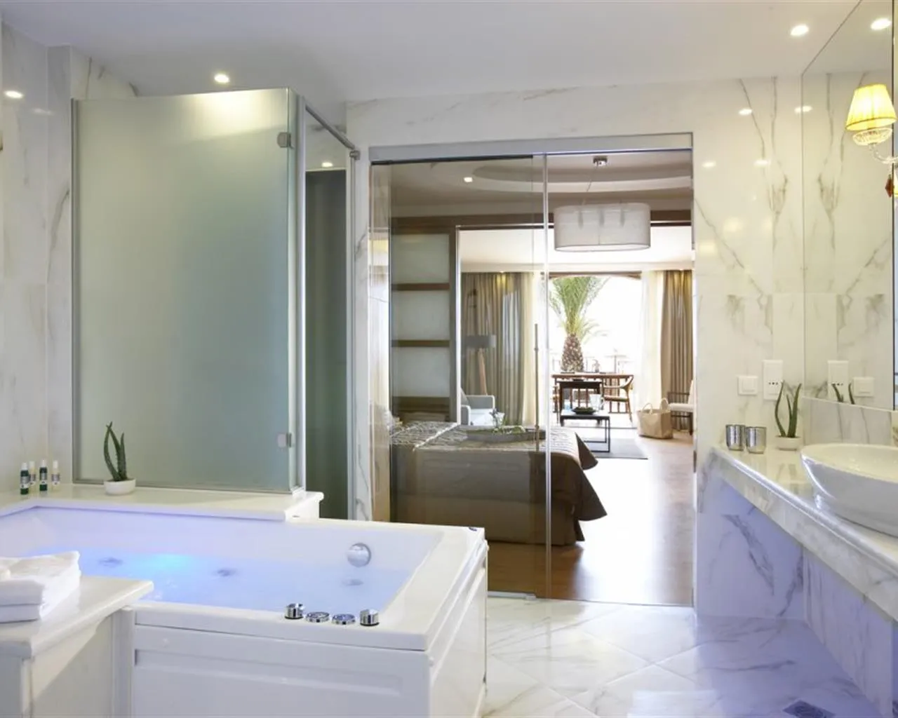 Anthemus Sea Beach Hotel & Spa, Akti Elias, Grčka — Suite Wellness (Ground floor, with private heated pool) Front Sea View
