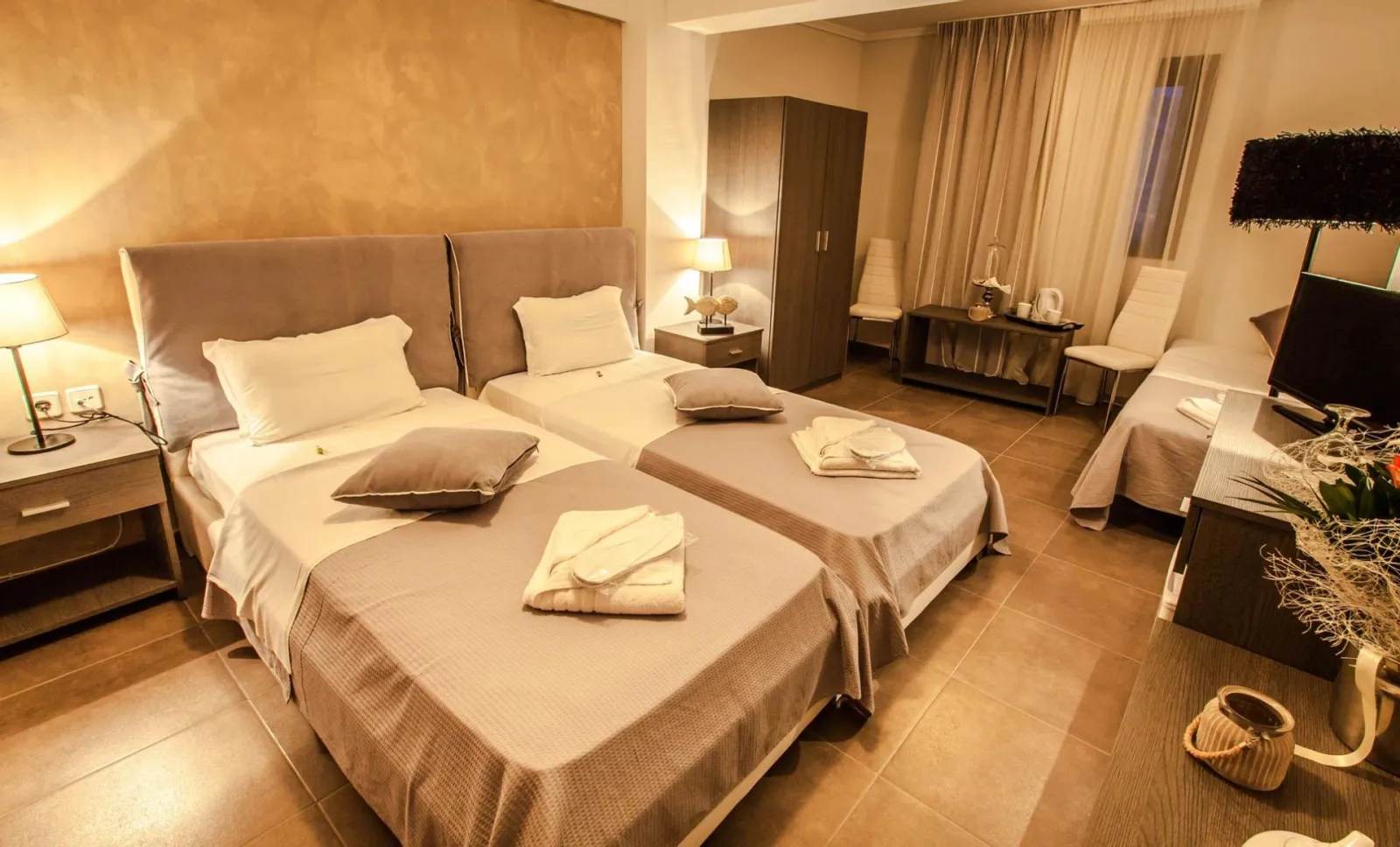 Aqua Mare Sea Side, Nea Kalikratija, Grčka — Triple Room | Aqua Mare Sea Side Rooms