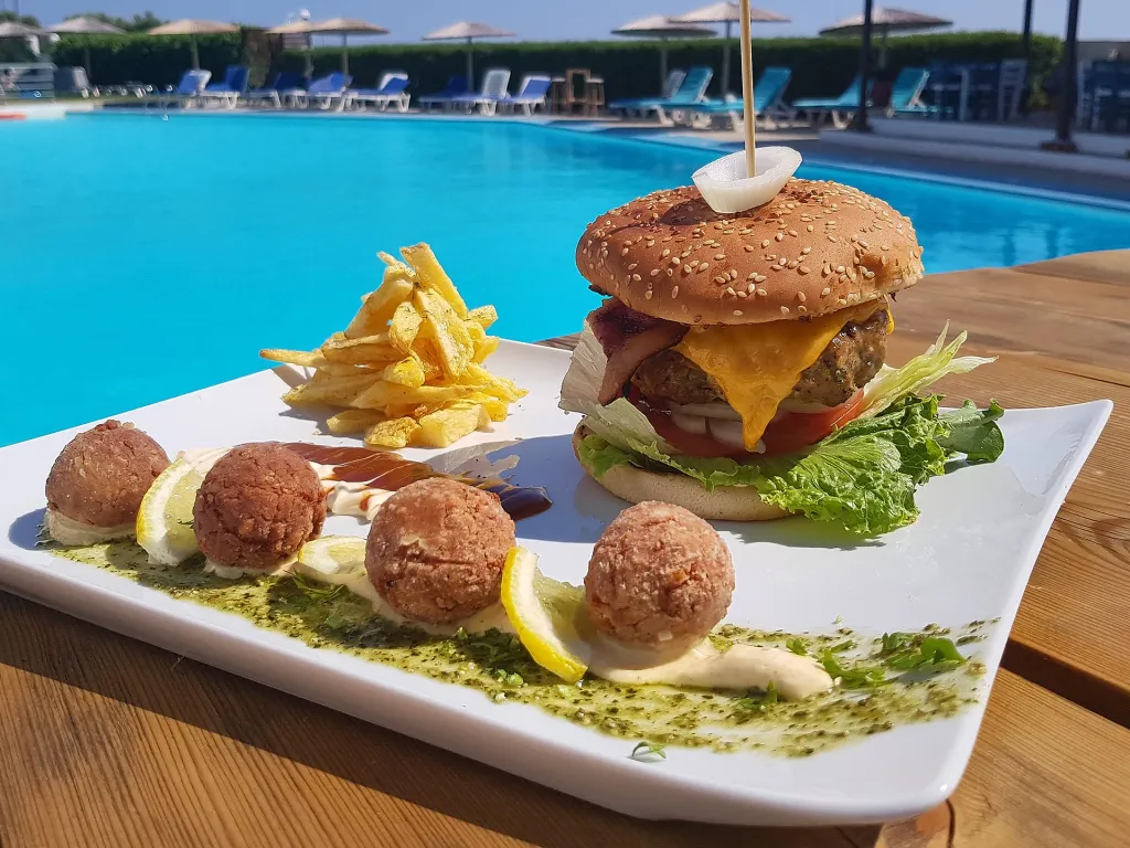Skion Palace Beach Hotel, Grčka — plaža