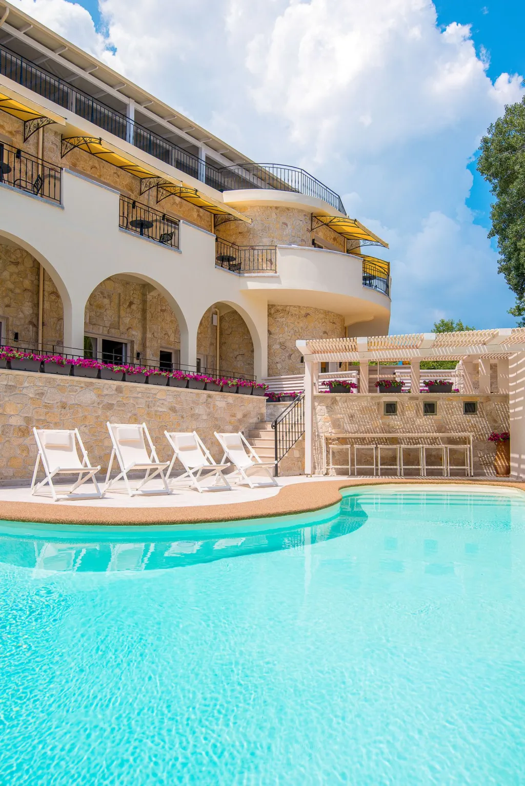 Neikos Luxury Suites, Hanioti, Grčka — smeštajna jedinica
