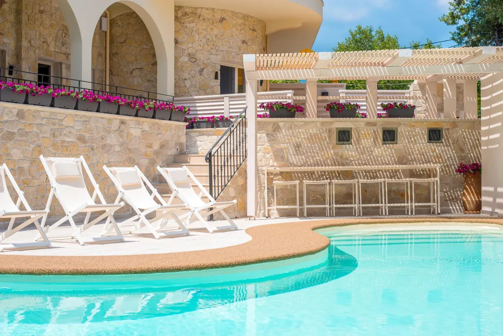Neikos Luxury Suites, Hanioti, Grčka — smeštajna jedinica