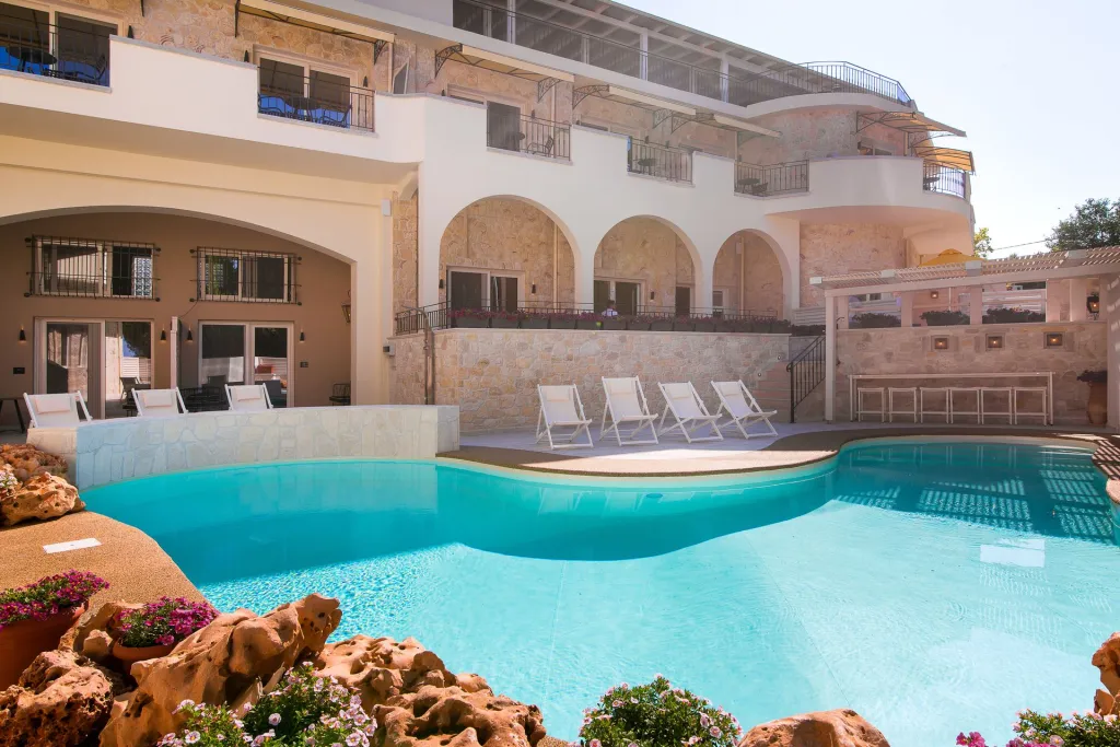 Neikos Luxury Suites, Hanioti, Grčka — smeštajna jedinica
