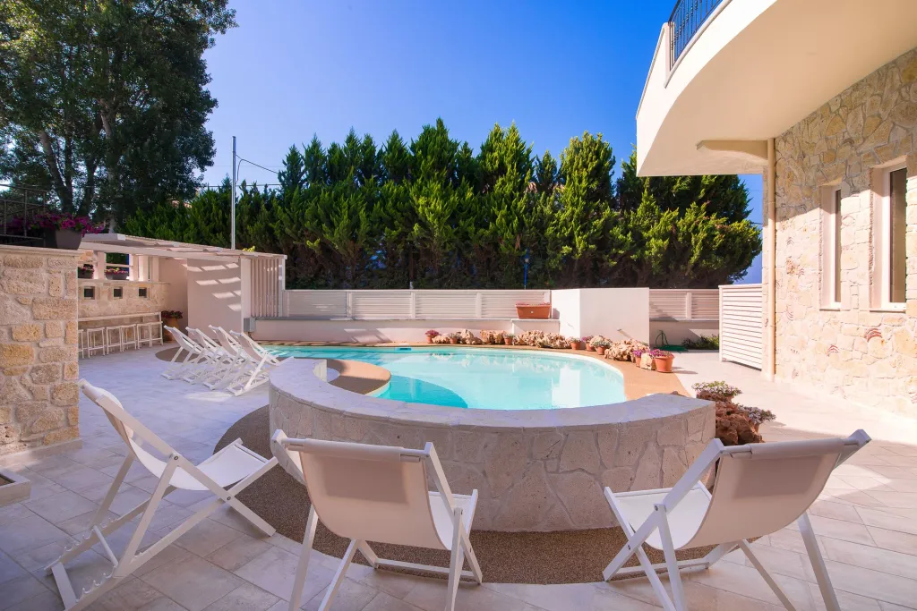 Neikos Luxury Suites, Hanioti, Grčka — smeštajna jedinica