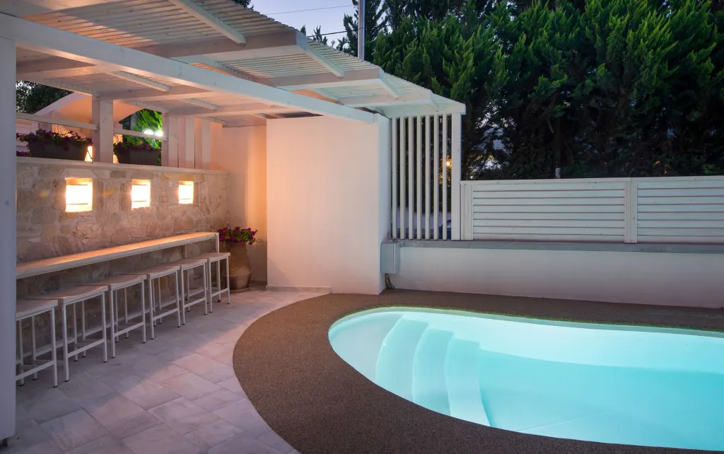 Neikos Luxury Suites, Hanioti, Grčka — smeštajna jedinica