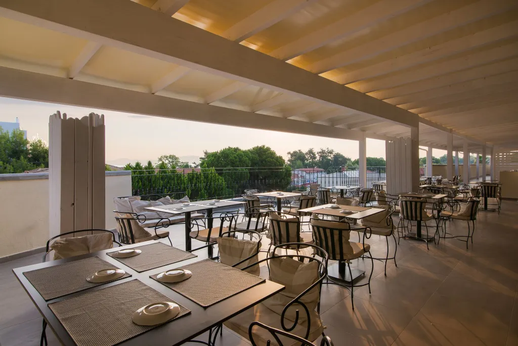 Neikos Luxury Suites, Hanioti, Grčka — smeštajna jedinica