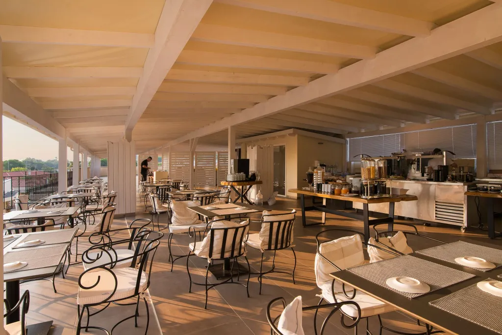 Neikos Luxury Suites, Hanioti, Grčka — smeštajna jedinica