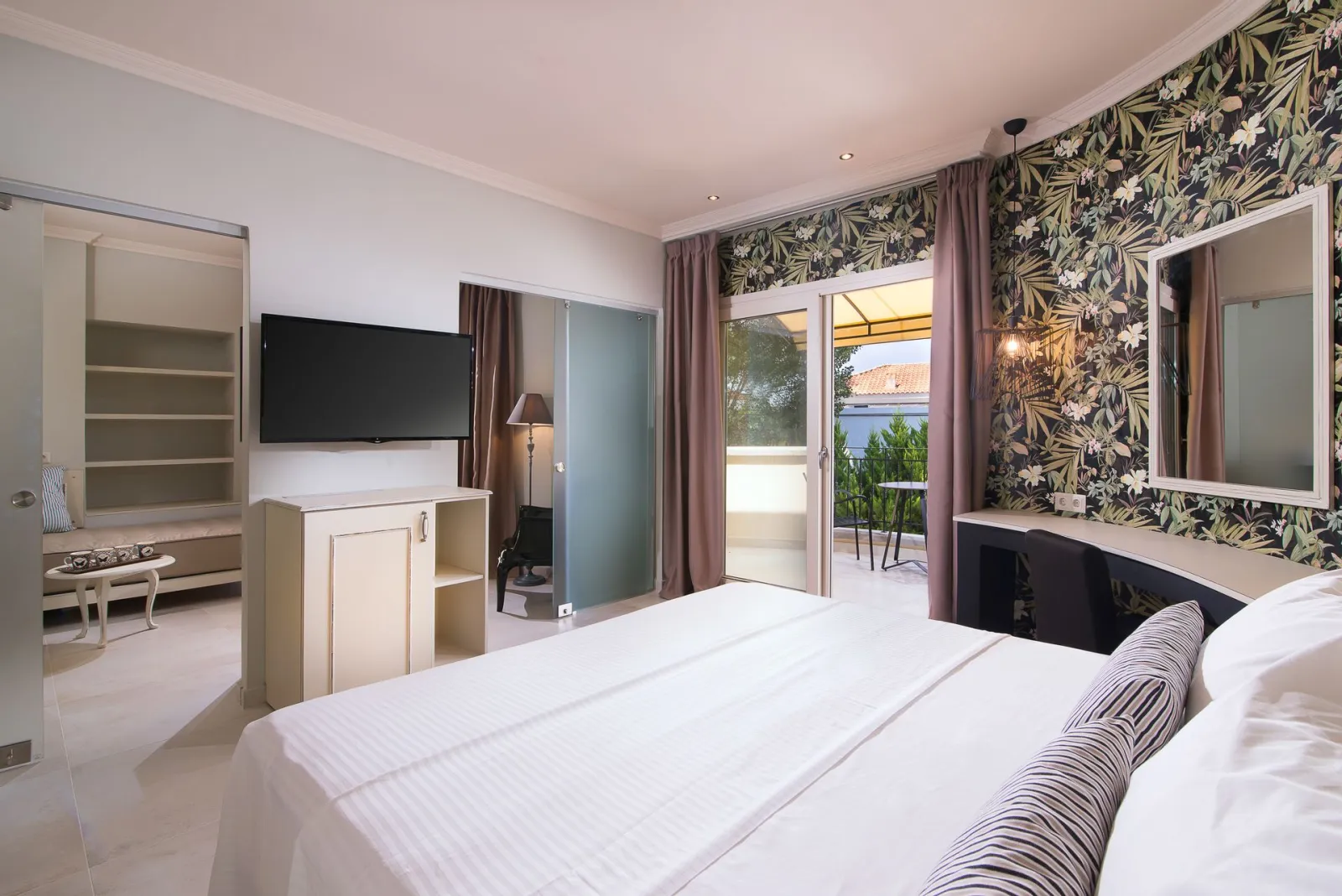Neikos Luxury Suites, Hanioti, Grčka — Executive Suite