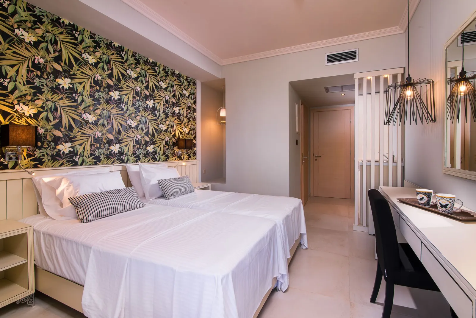 Neikos Luxury Suites, Hanioti, Grčka — Standard Double Room