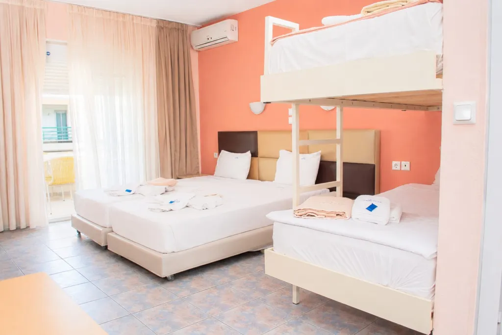 Hotel Dionysos Polichrono, Grčka — Family Studio