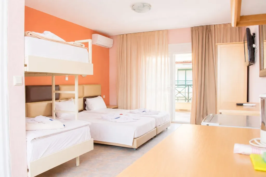 Hotel Dionysos Polichrono, Grčka — Family Studio
