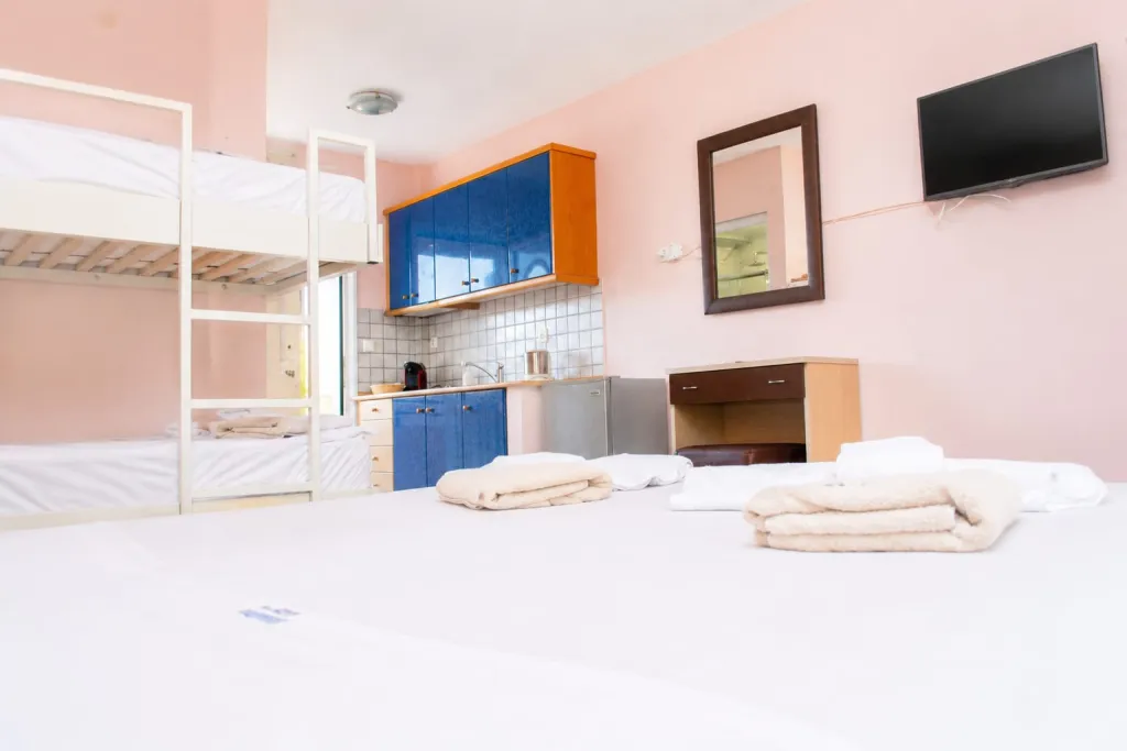 Hotel Dionysos Polichrono, Grčka — Family Studio