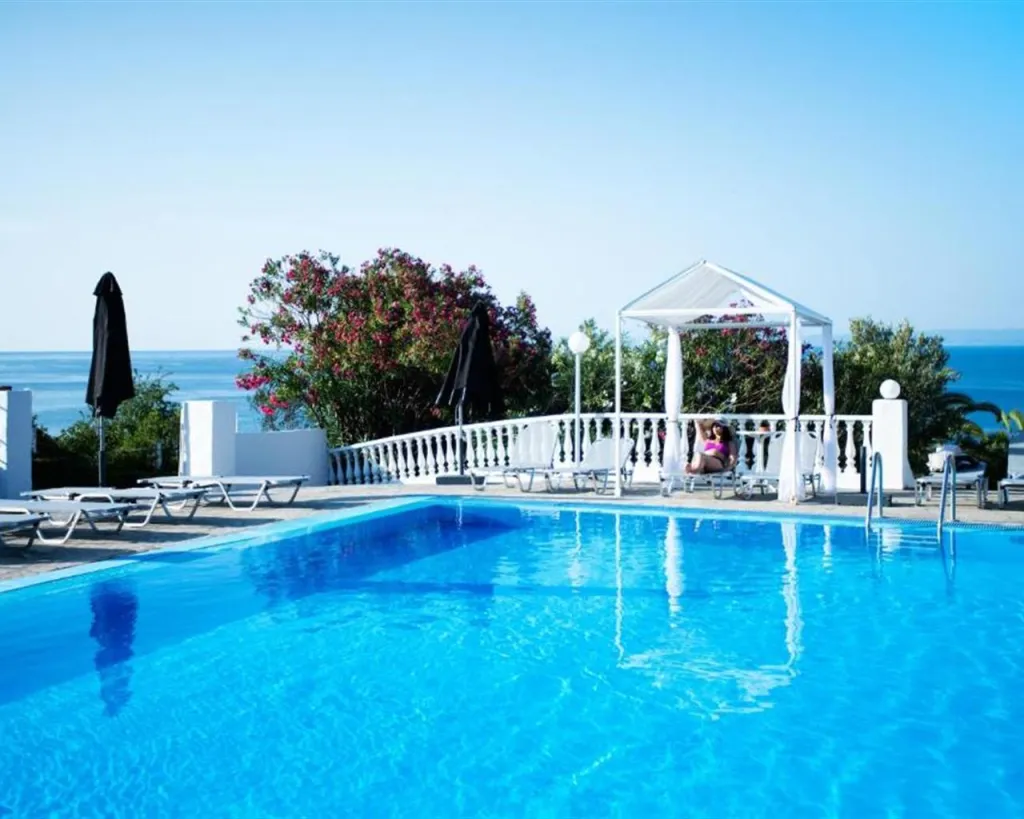 Bianco Olympico Beach Resort By Anayia All-Inclusive Resorts, Paralia Vatopoedi, Grčka — plaža