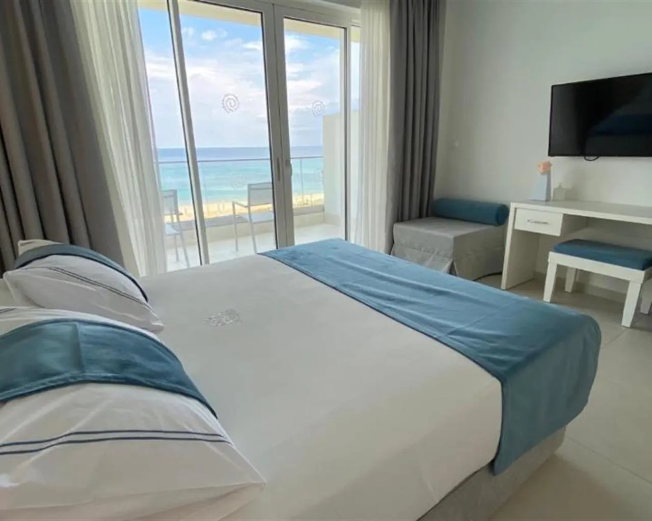 Acrotel Lily Ann Boutique, Akti Elias, Grčka — Double Room Superior Sea View