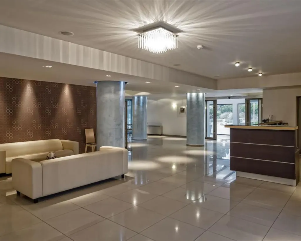 Lagomandra Beach & Suites, Neos Marmaras, Grčka — plaža