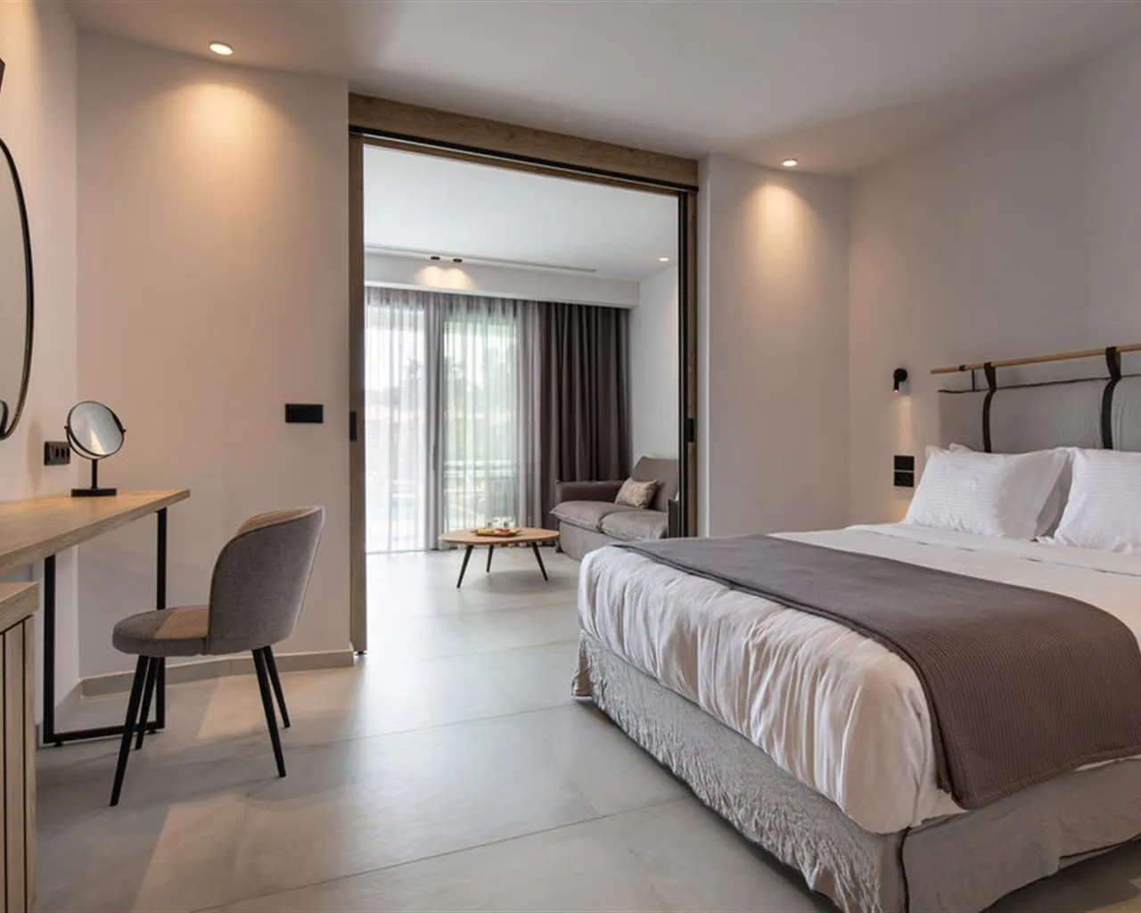 Lagomandra Beach & Suites, Neos Marmaras, Grčka — Apartment  Luxury Garden View