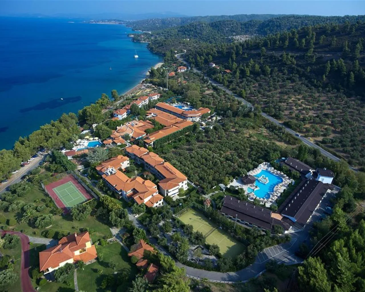 Acrotel Athena Pallas & Residence, Akti Elias