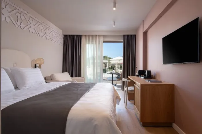 Oniro Boutique Hotel, Toroni, Grčka — Room Double for Single Executive Pool View
