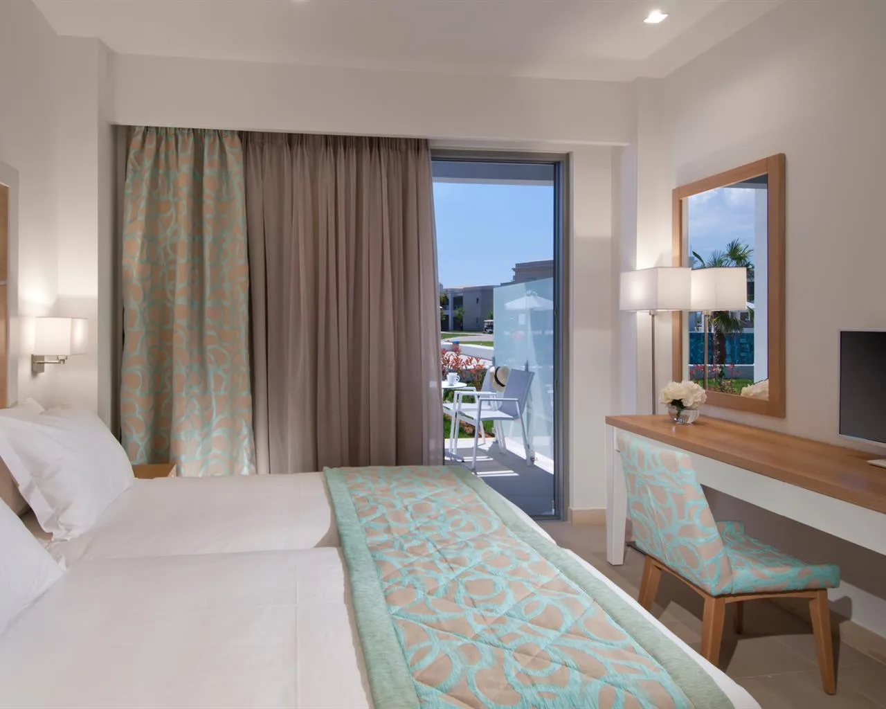 Blue Lagoon Princess Hotel, Kalives, Grčka — Double Room Standard /Twin Garden View