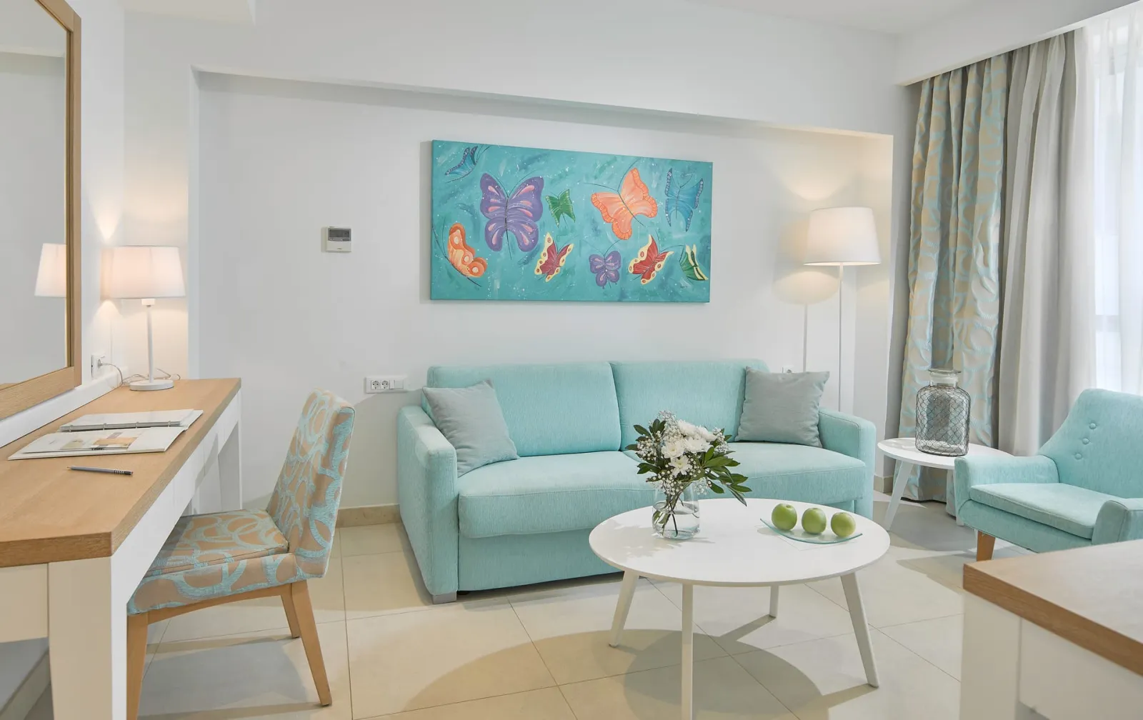 Blue Lagoon Queen, Kalives, Grčka — Junior Suite Sharing Pool (45 m2)