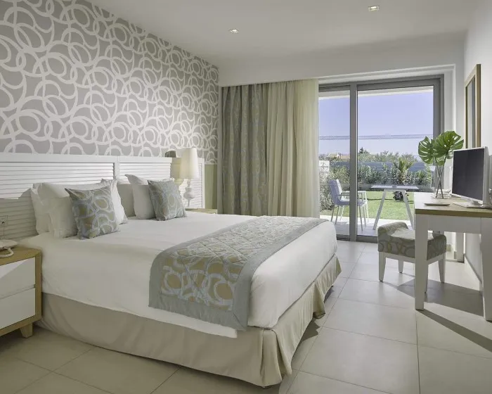 Blue Lagoon Queen, Kalives, Grčka — Junior Suite With Jacuzzi Junior Suite