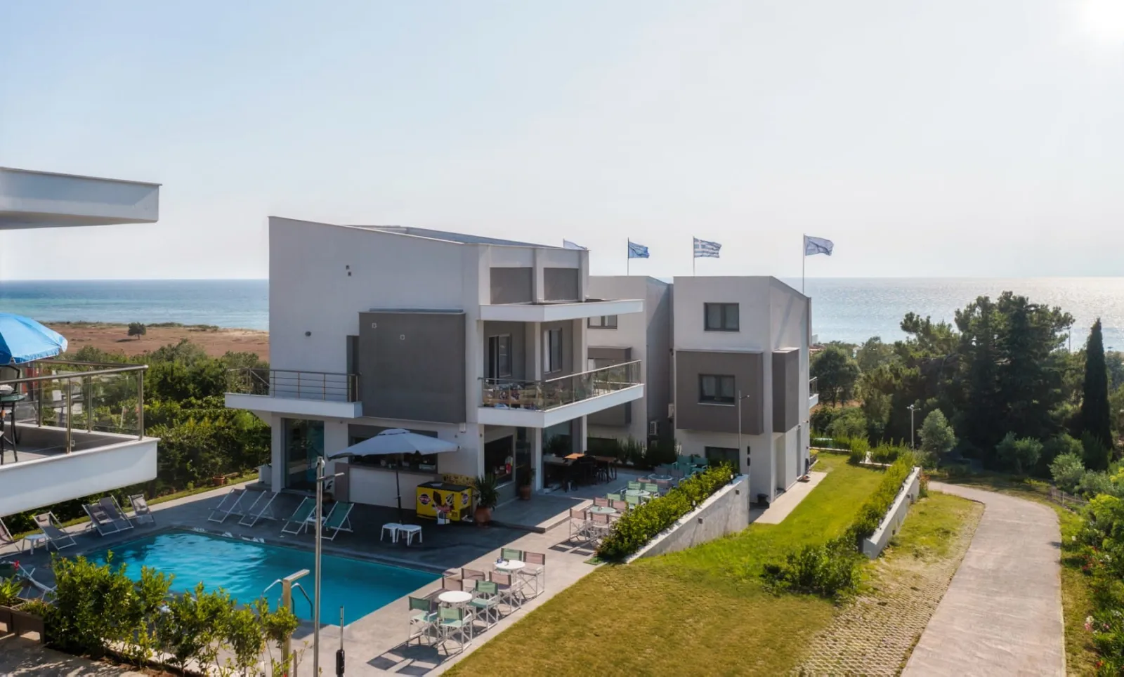 Heraclea Luxury Suites, Nea Iraklija