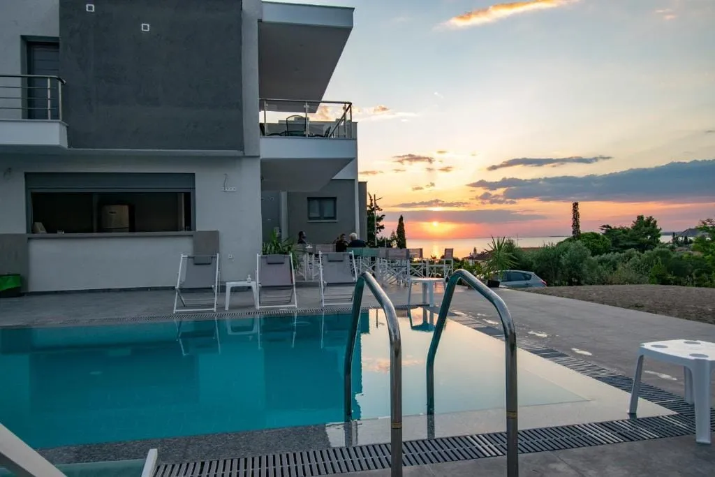 Heraclea Luxury Suites, Nea Iraklija, Grčka — fotografija 1