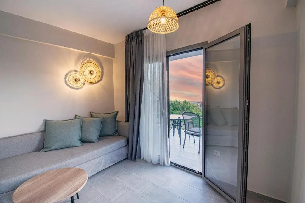 Heraclea Luxury Suites, Nea Iraklija, Grčka — fotografija 3