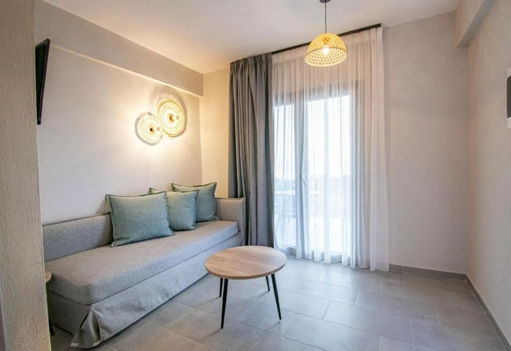 Heraclea Luxury Suites, Nea Iraklija, Grčka — fotografija 32