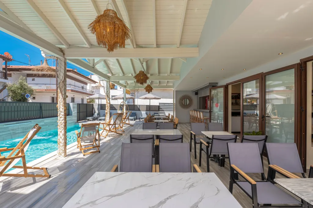 Adonis Hotel, Pefkohori, Grčka — fotografija 1