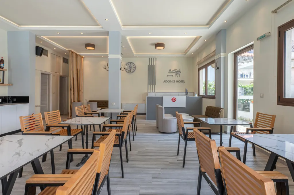 Adonis Hotel, Pefkohori, Grčka — fotografija 2