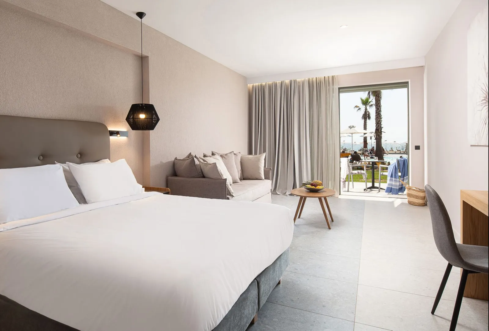 Portes Lithos Luxury Resort, Nea Potidea, Grčka — Junior Suite Sea Front