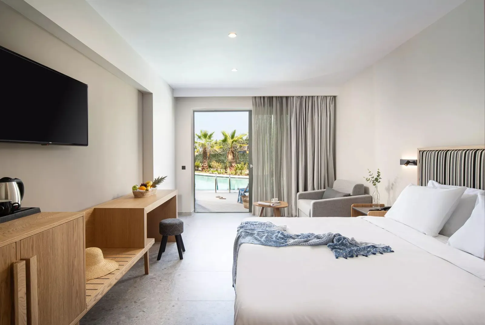 Portes Lithos Luxury Resort, Nea Potidea, Grčka — Superior Double Sharing Pool