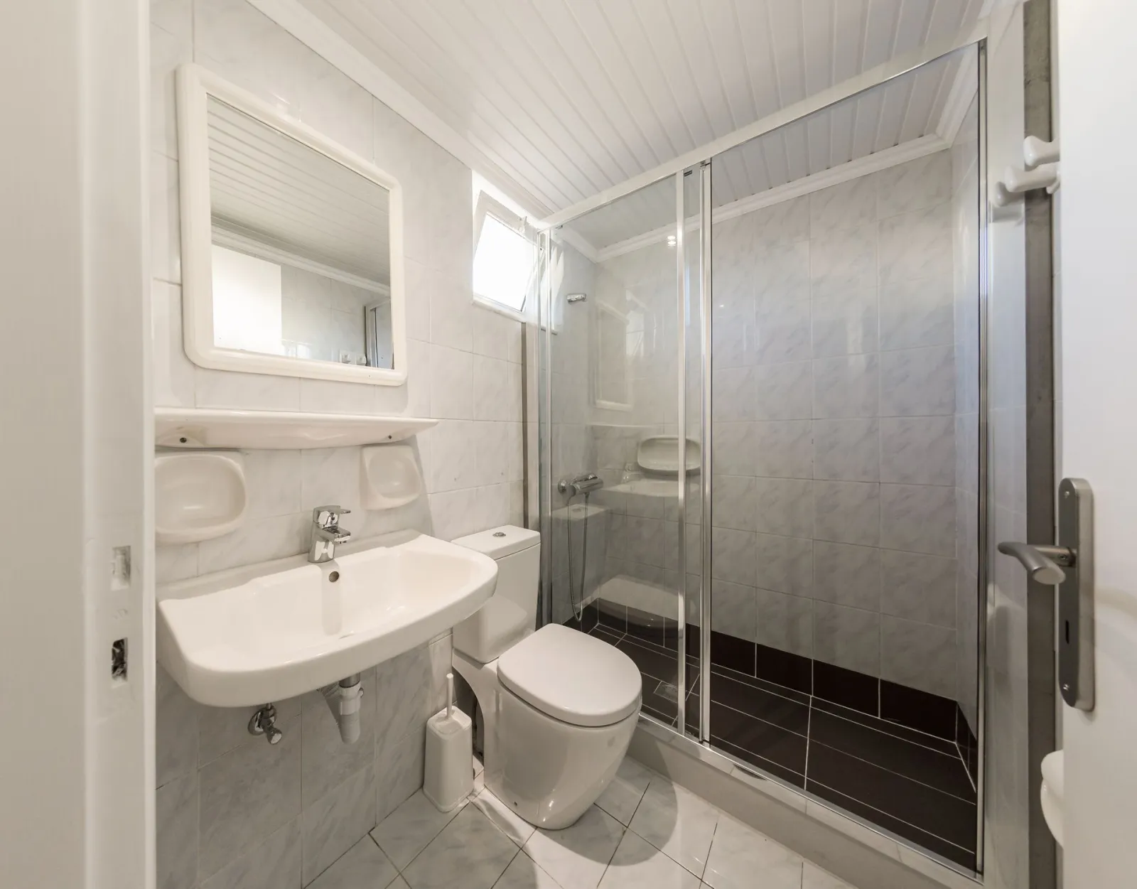 Karras Livin Zakynthos, Laganas, Grčka — Budget Studio