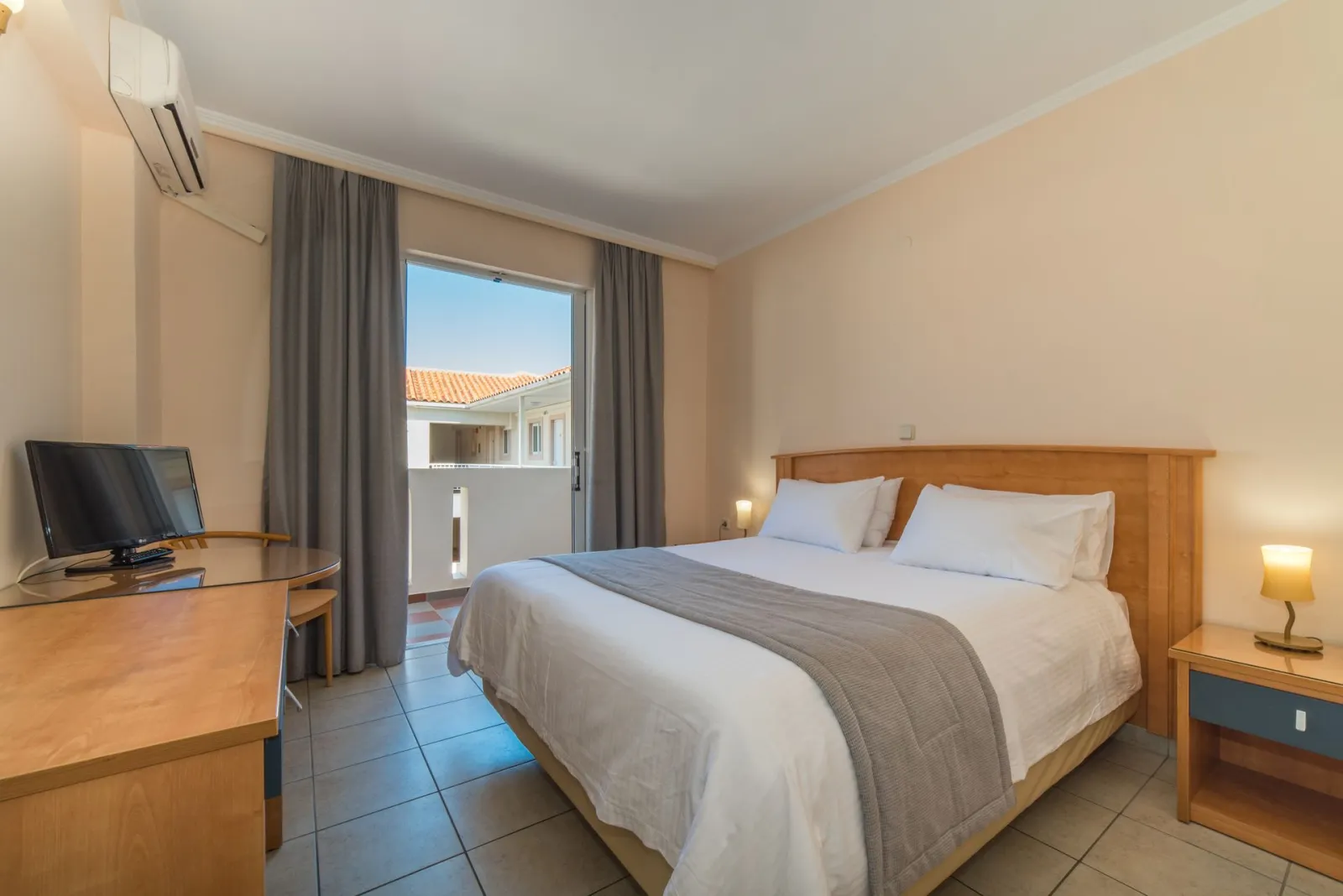 Xenos Kamara Beach Hotel, Argasi (Argassi), Grčka — Two Bedroom Apartment With Garden View