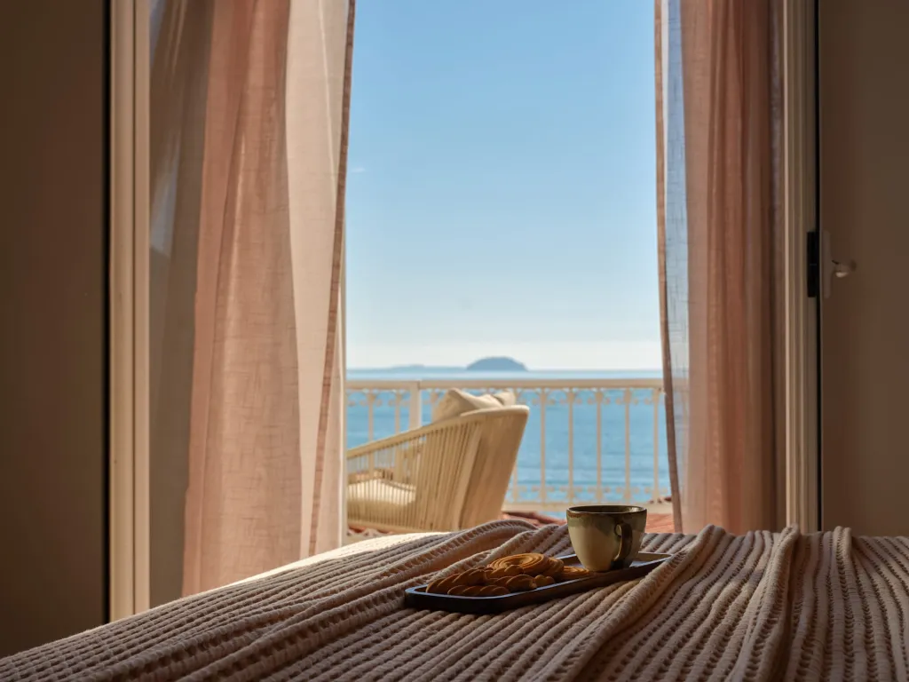 C'est La Vie Rooms and Suites, Laganas, Grčka — Deluxe Double Room with Sea View