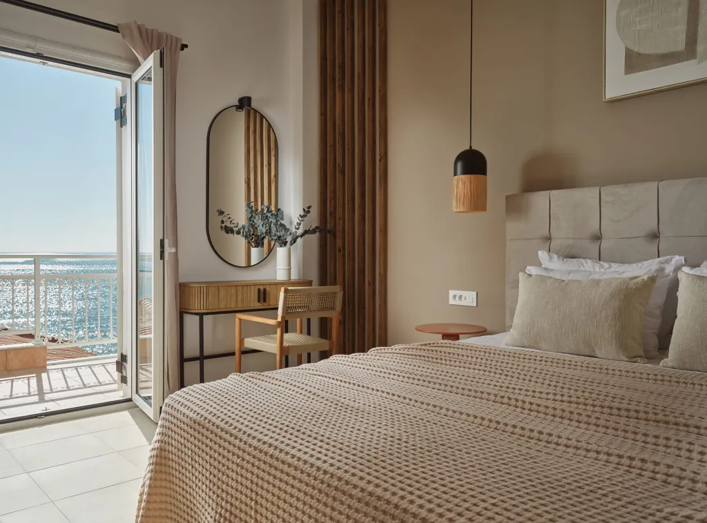 C'est La Vie Rooms and Suites, Laganas, Grčka — Deluxe Double Room with Sea View