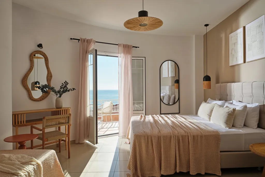 C'est La Vie Rooms and Suites, Laganas, Grčka — Deluxe Triple Room with Sea View