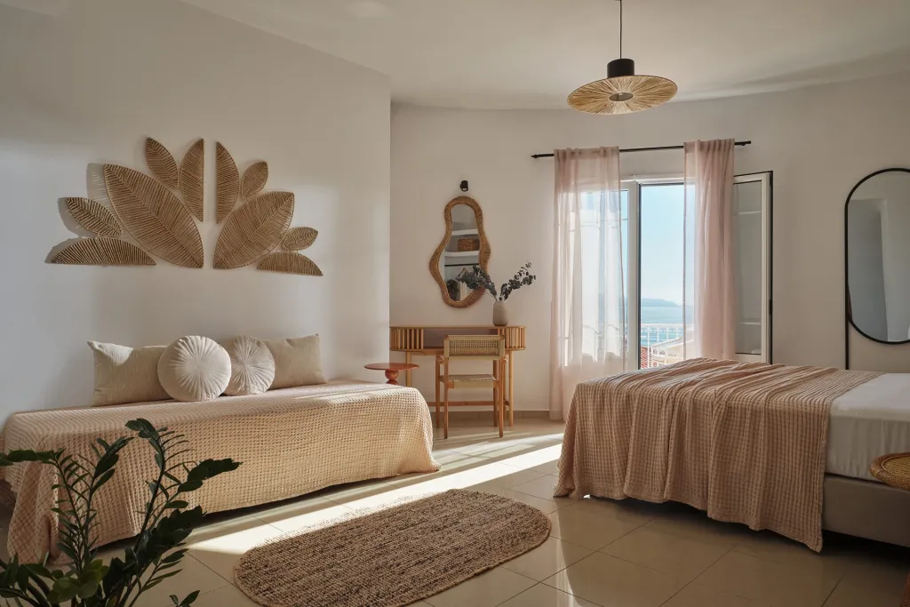 C'est La Vie Rooms and Suites, Laganas, Grčka — Deluxe Triple Room with Sea View